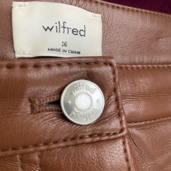 The Melina pants from Aritzia - Picture 5 of 5